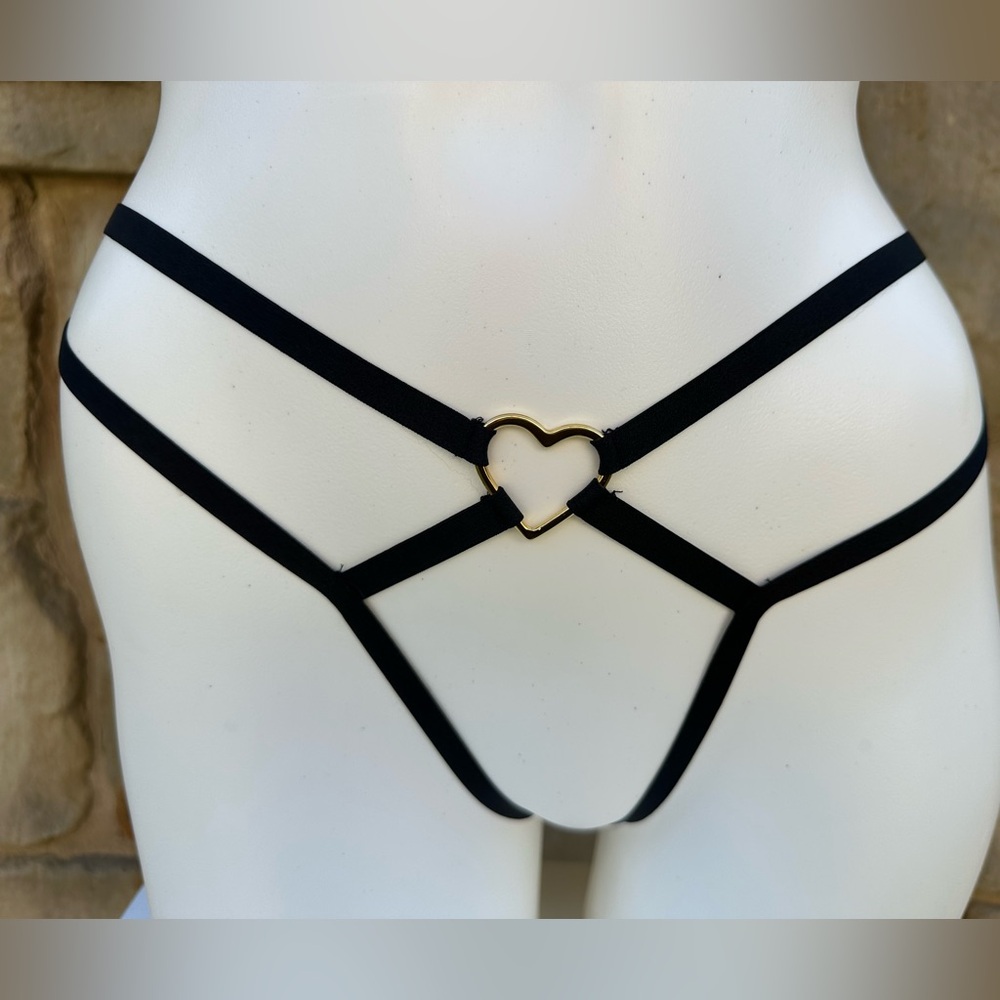 VICTORIA’S SECRET VERY SEXY  CROTCHLESS V-STRING SIZE LARGE
